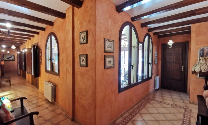 Master bedroom in villa for sale in Orihuela