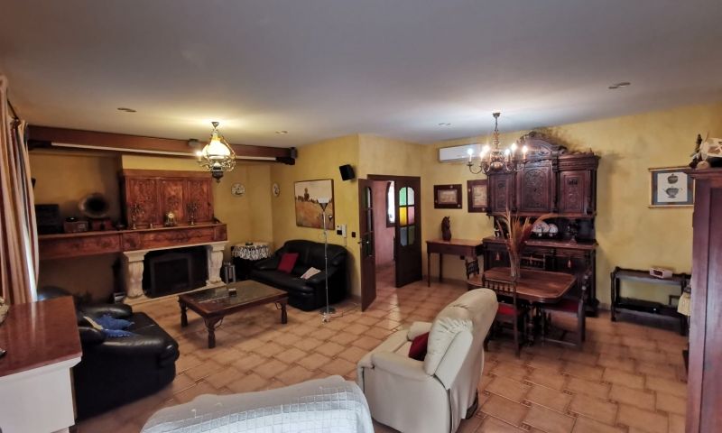 Garden in villa for sale in Orihuela