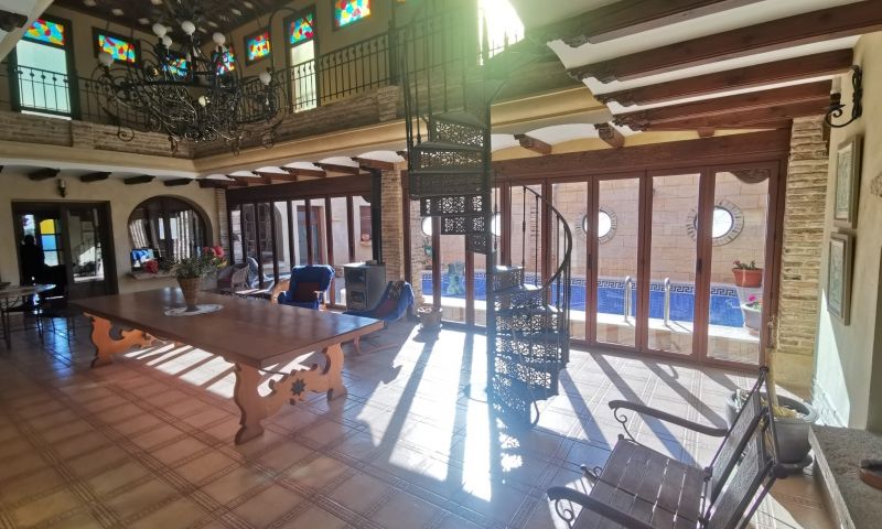 Dining area in villa for sale in Orihuela