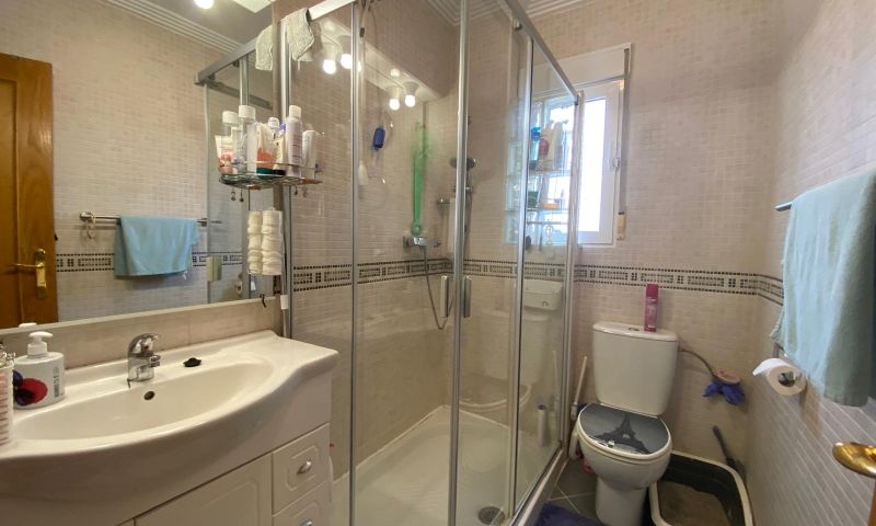 Bathroom in villa for sale in Orihuela Costa
