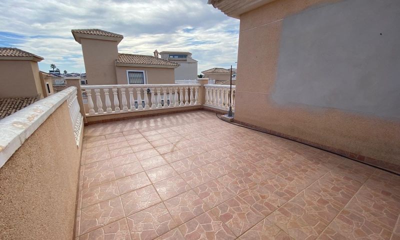 Dining area in villa for sale in Orihuela Costa