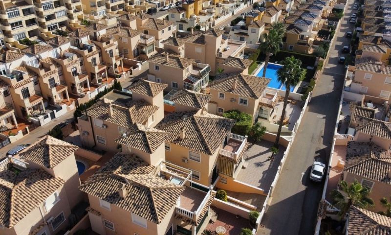Garden in villa for sale in Orihuela Costa