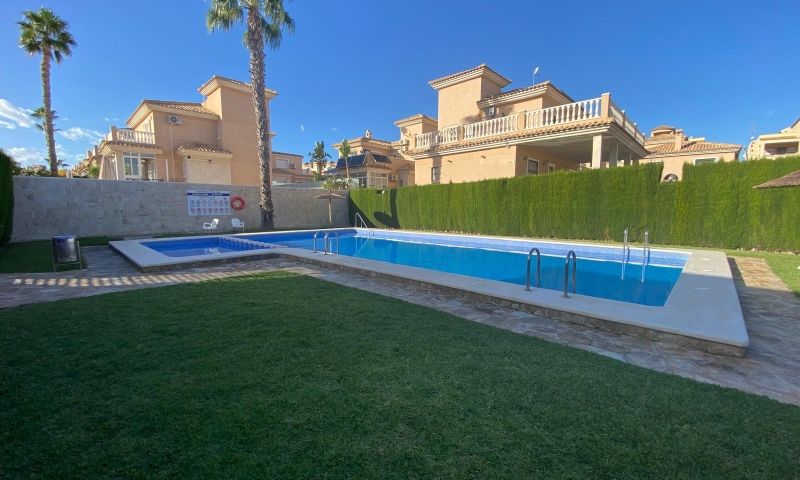 Dining area in villa for sale in Orihuela Costa