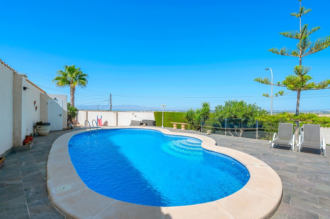 Terrace in villa for sale in Almoradi
