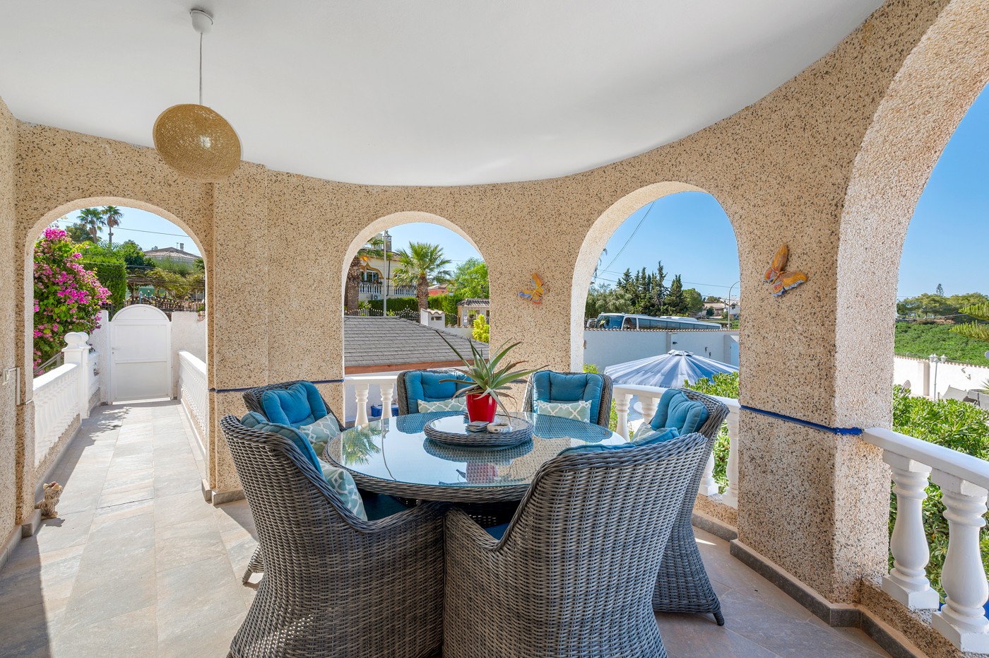 Bedroom in villa for sale in Almoradi