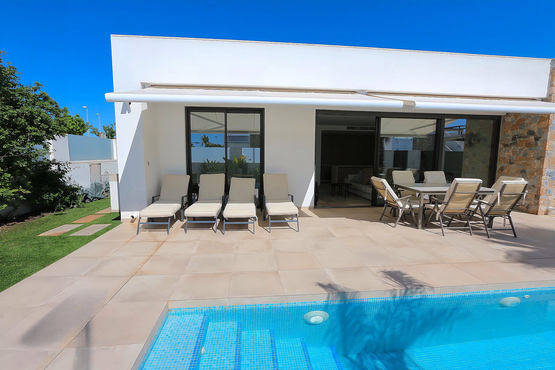 Pool area in villa for sale in Pilar de La Horadada