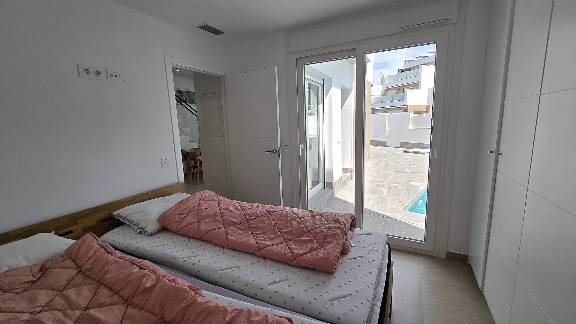 Pool area in villa for sale in San Pedro del Pinatar