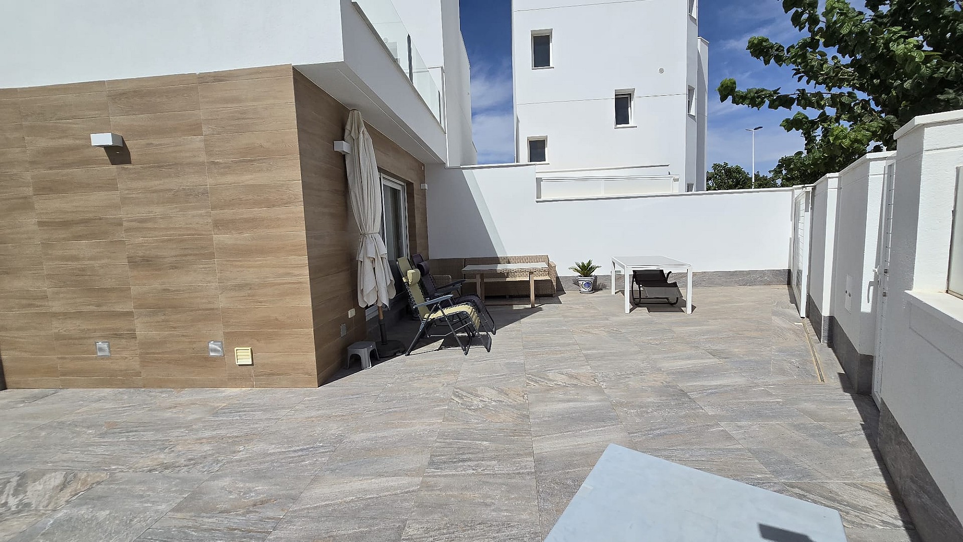 Garden in villa for sale in San Pedro del Pinatar
