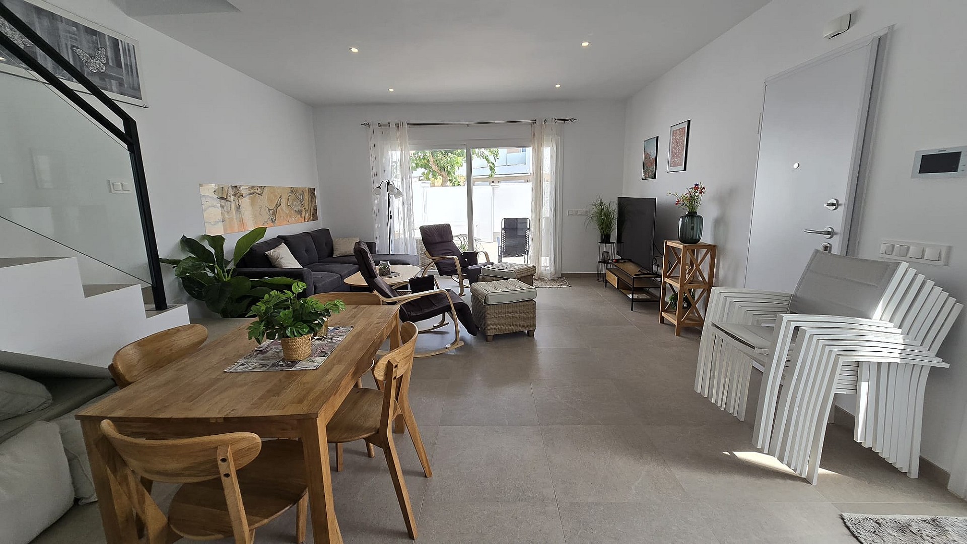 Pool area in villa for sale in San Pedro del Pinatar