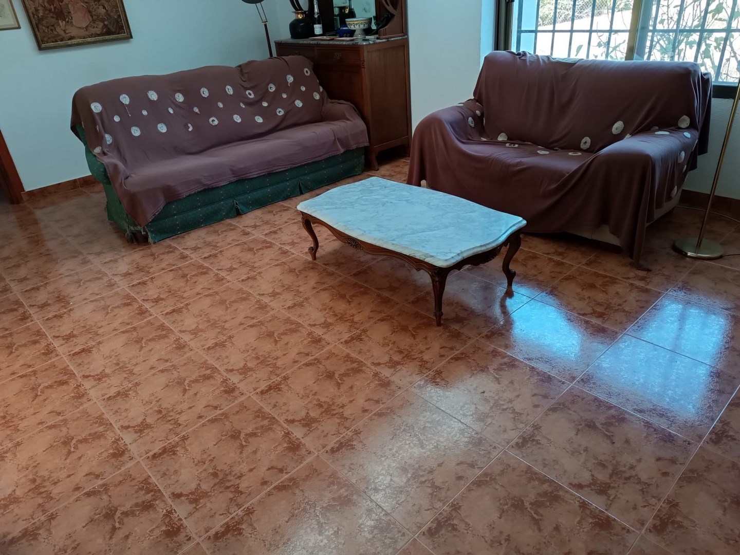 Pool area in villa for sale in Yecla