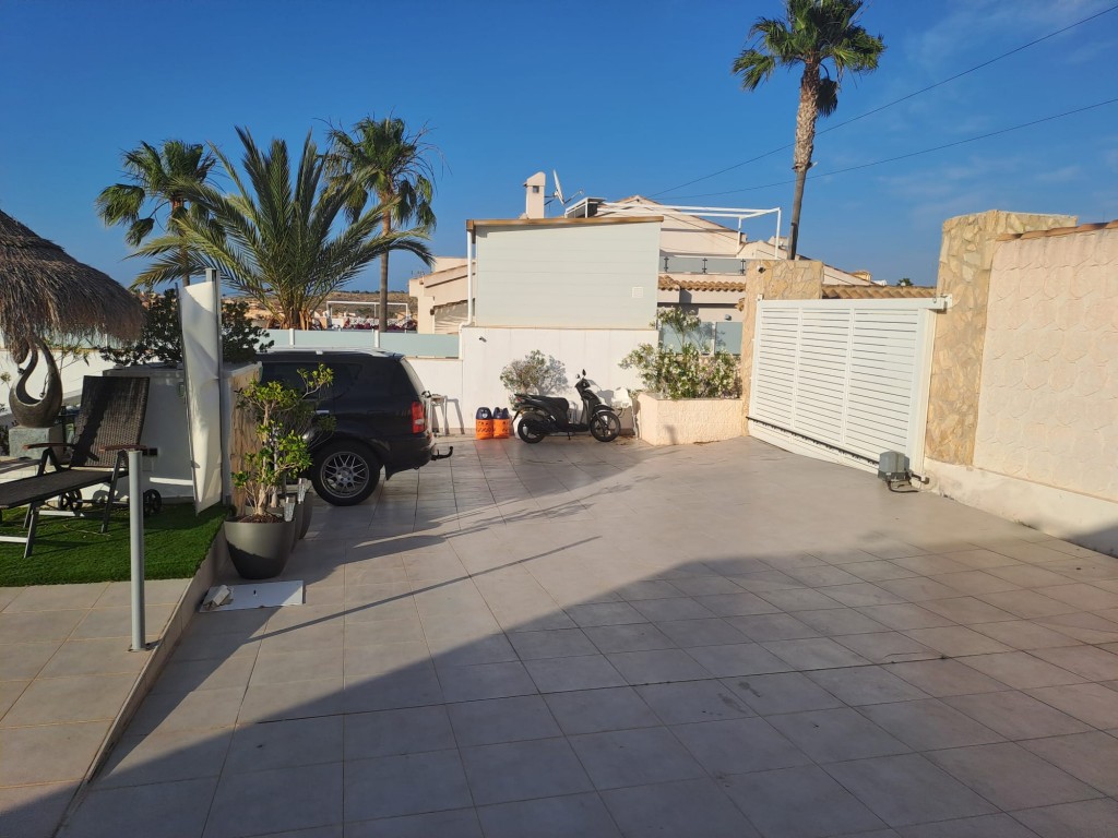 Master bedroom in villa for sale in Ciudad Quesada