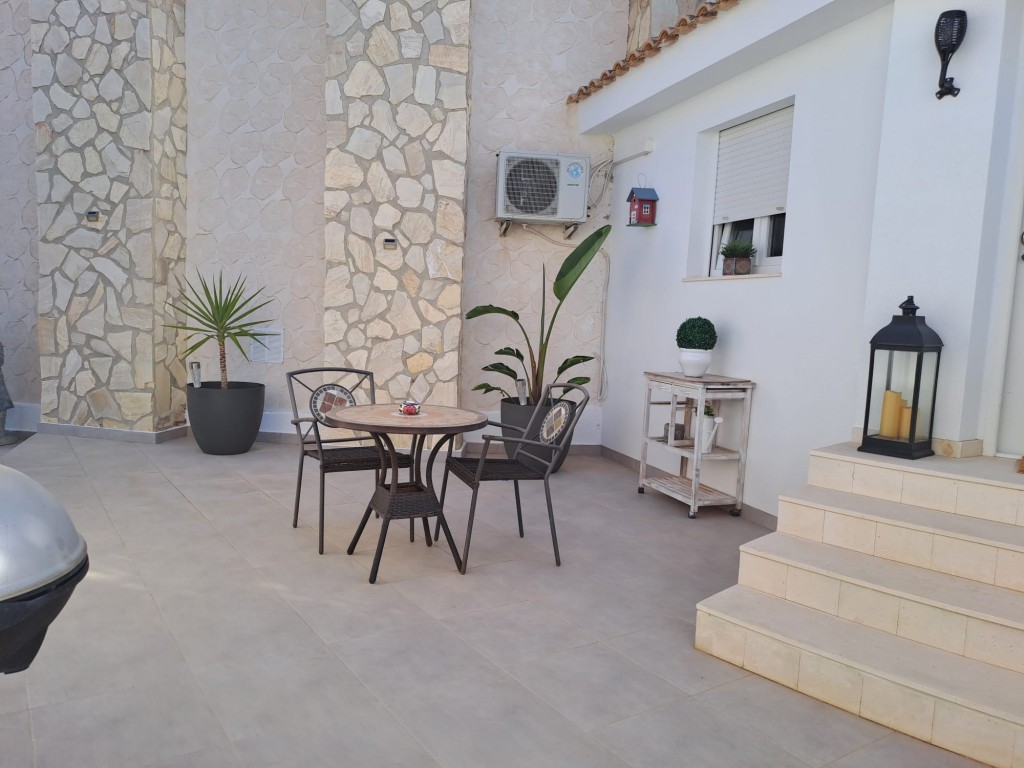 Terrace in villa for sale in Ciudad Quesada