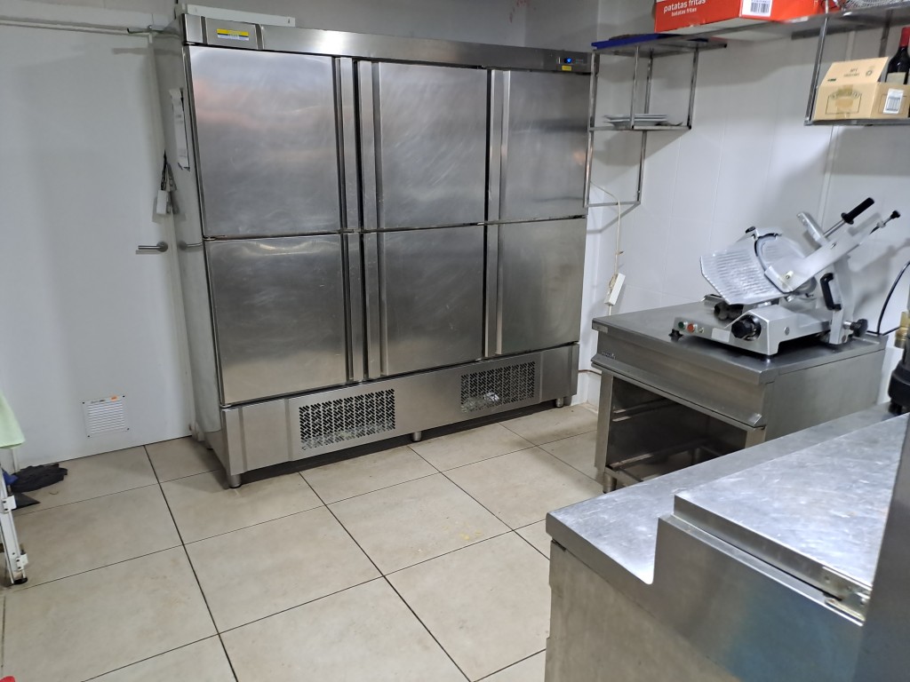 Kitchen in commercial for sale in La Mata