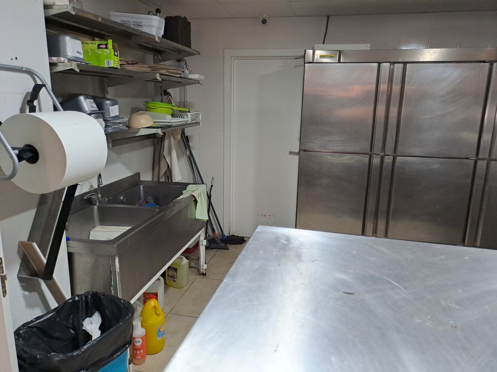 Bathroom in commercial for sale in La Mata