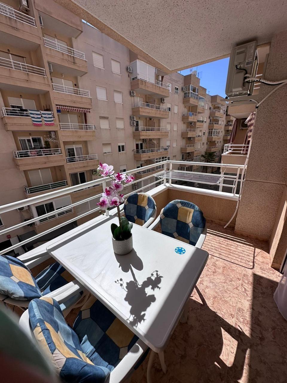 Terrace in apartment for sale in Torrevieja