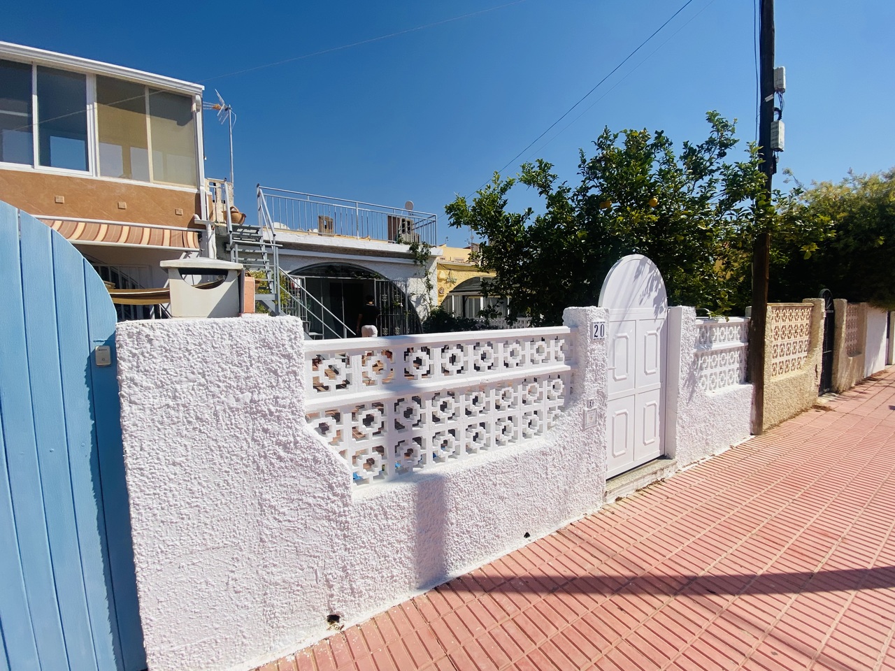 Master bedroom in bungalow for sale in Playa Flamenca