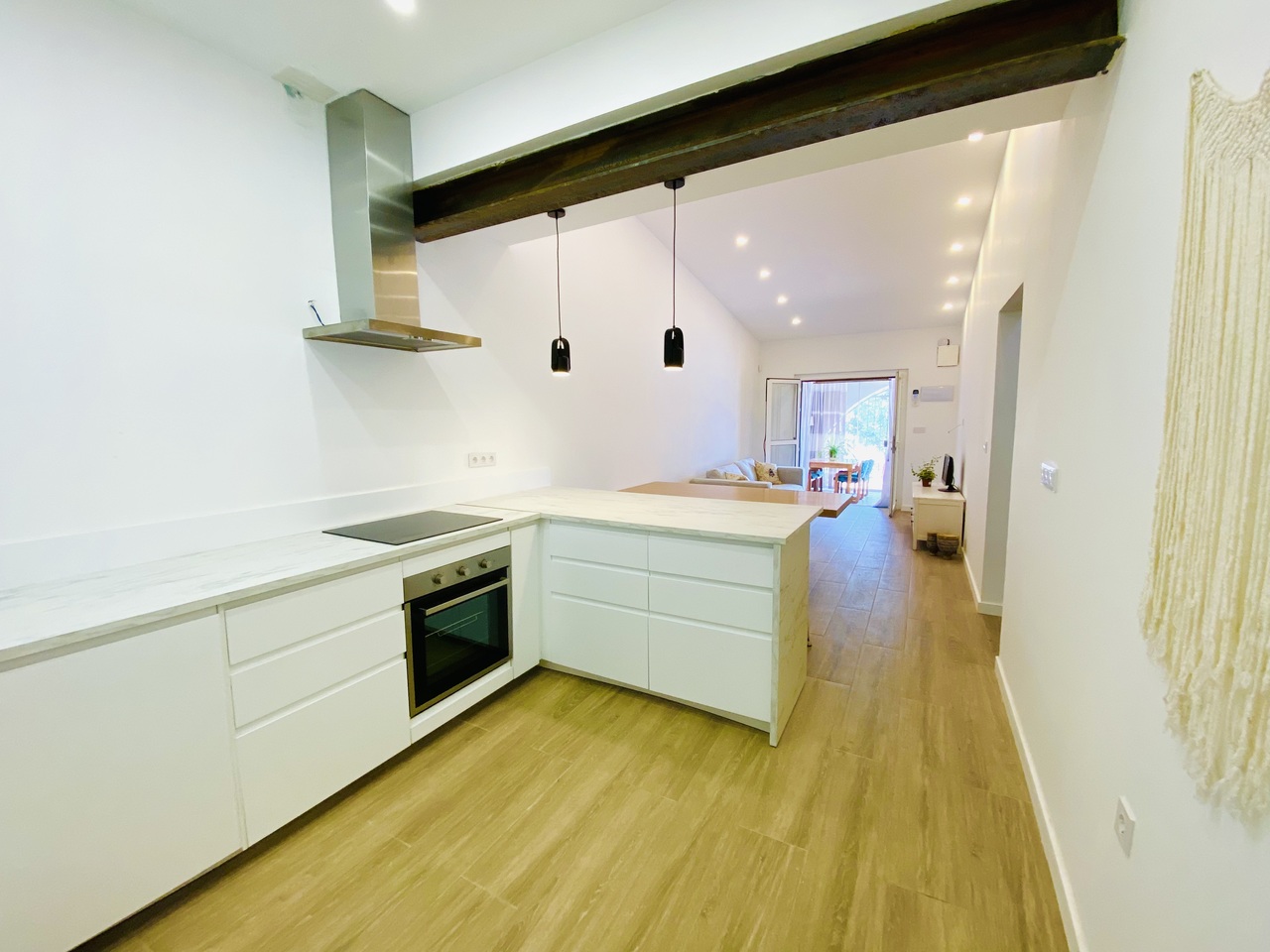 Beautifully Refurbished 2-Bedroom Bungalow in Prime Location – Walk to La Zenia BoulevardLocation: P