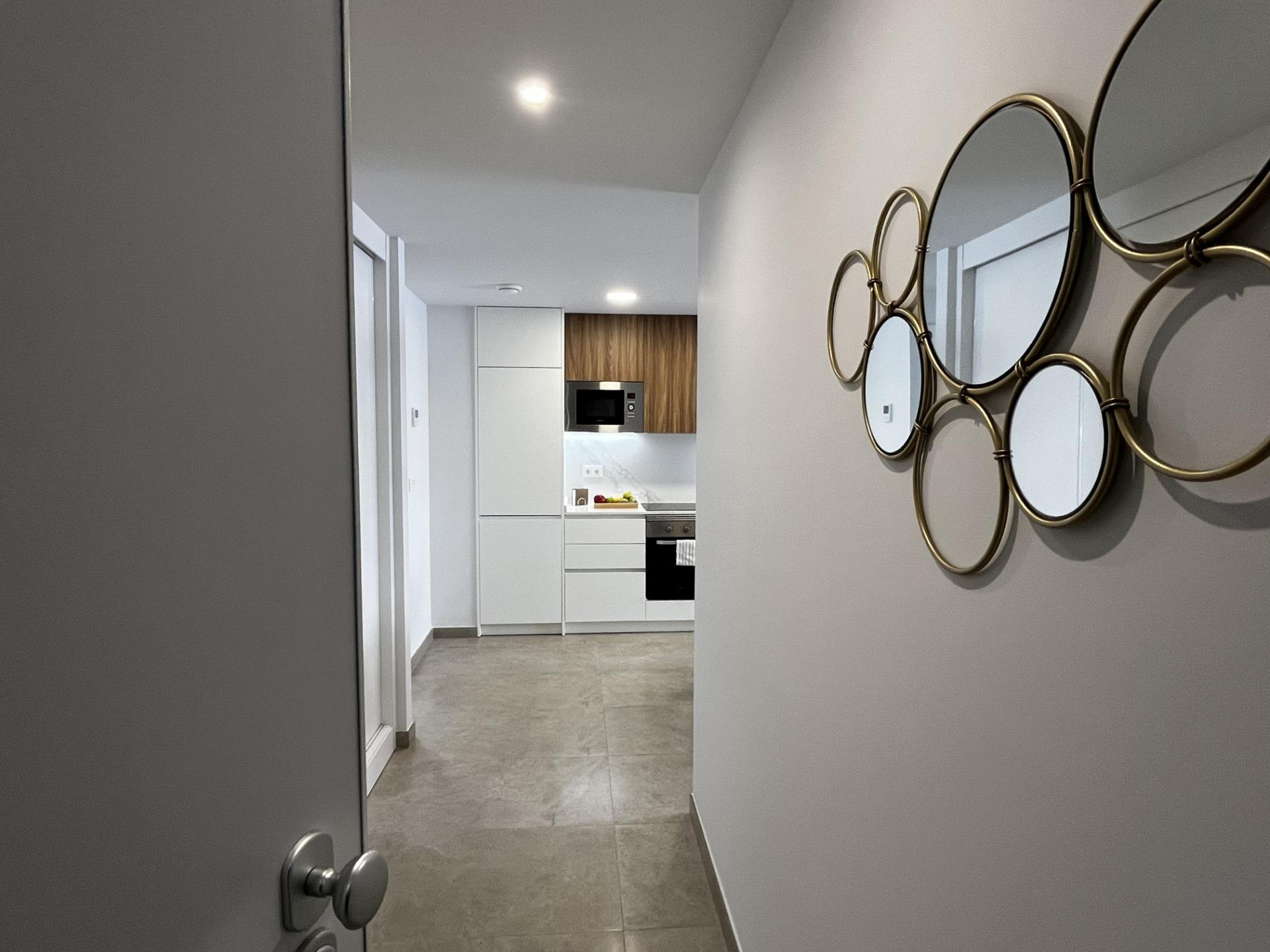 This modern resale apartment offers a functional and bright layout in a convenient area of Torreviej