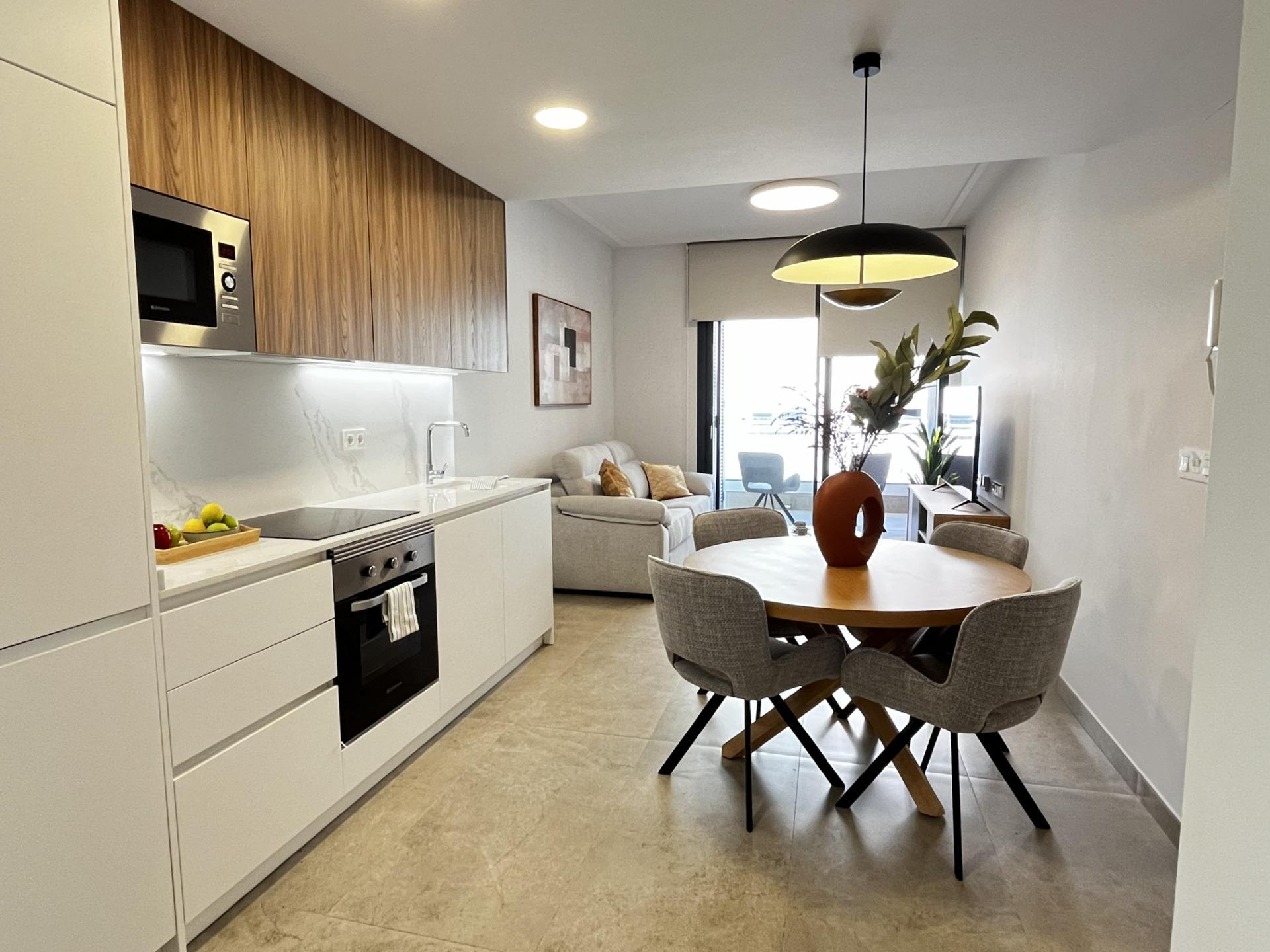 This modern resale apartment offers a functional and bright layout in a convenient area of Torreviej
