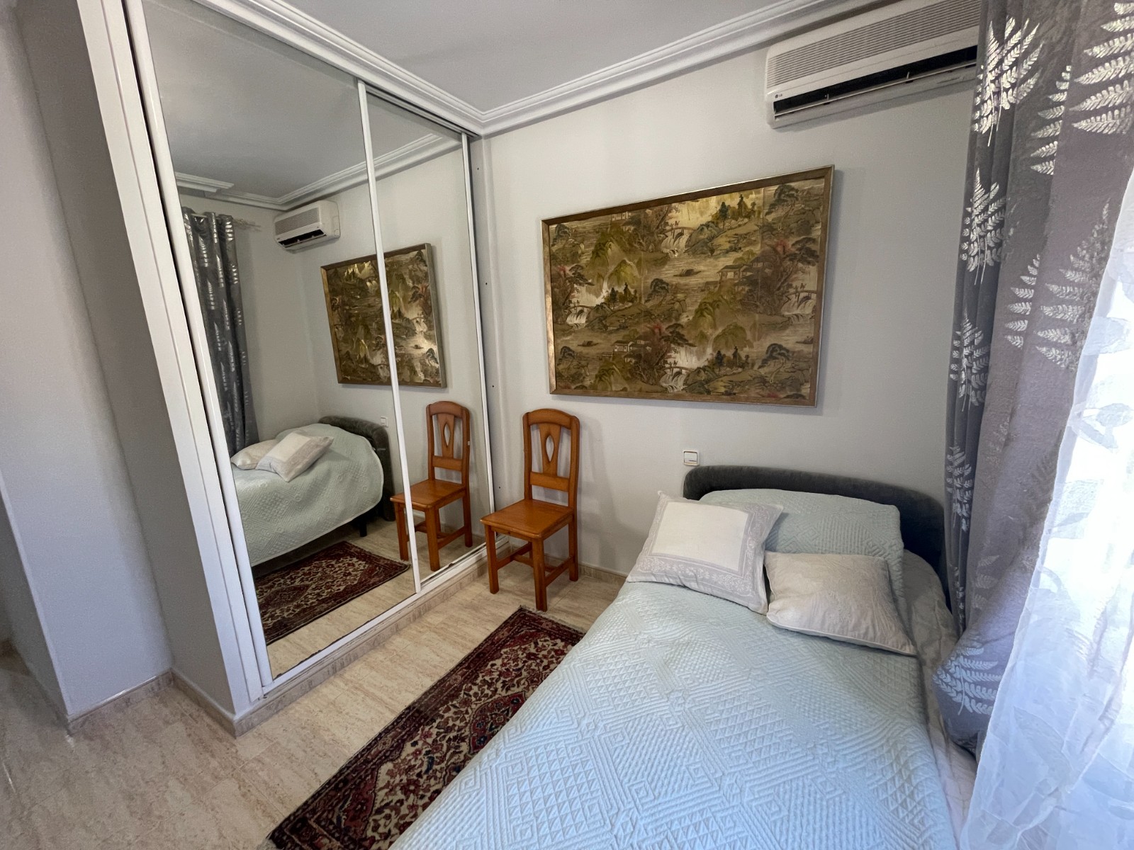 Terrace in villa for sale in Guardamar del Segura