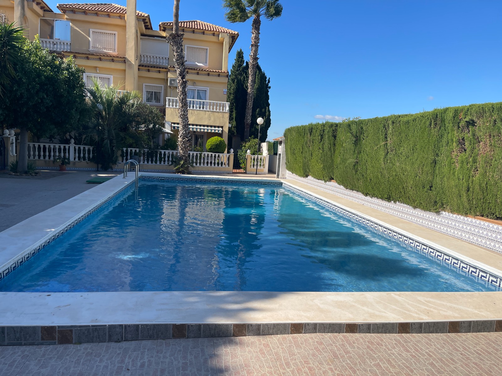 Terrace in villa for sale in Guardamar del Segura