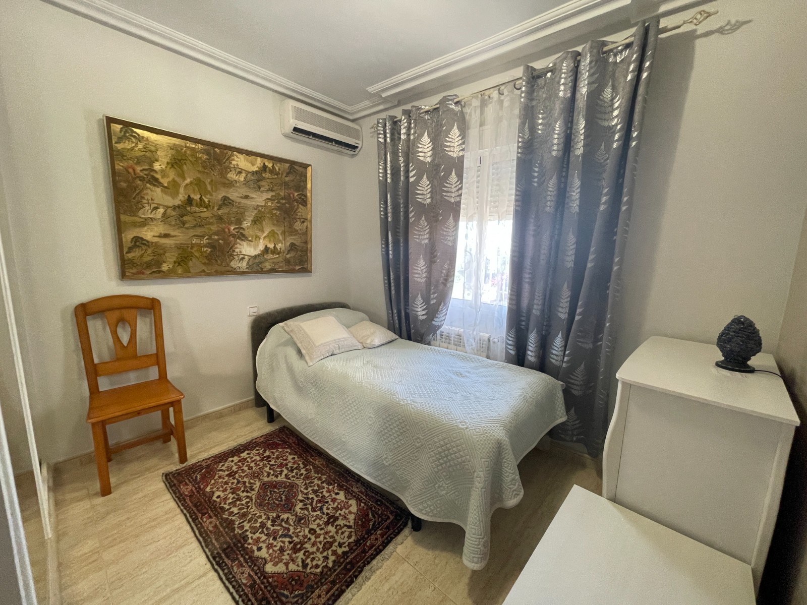 Pool area in villa for sale in Guardamar del Segura