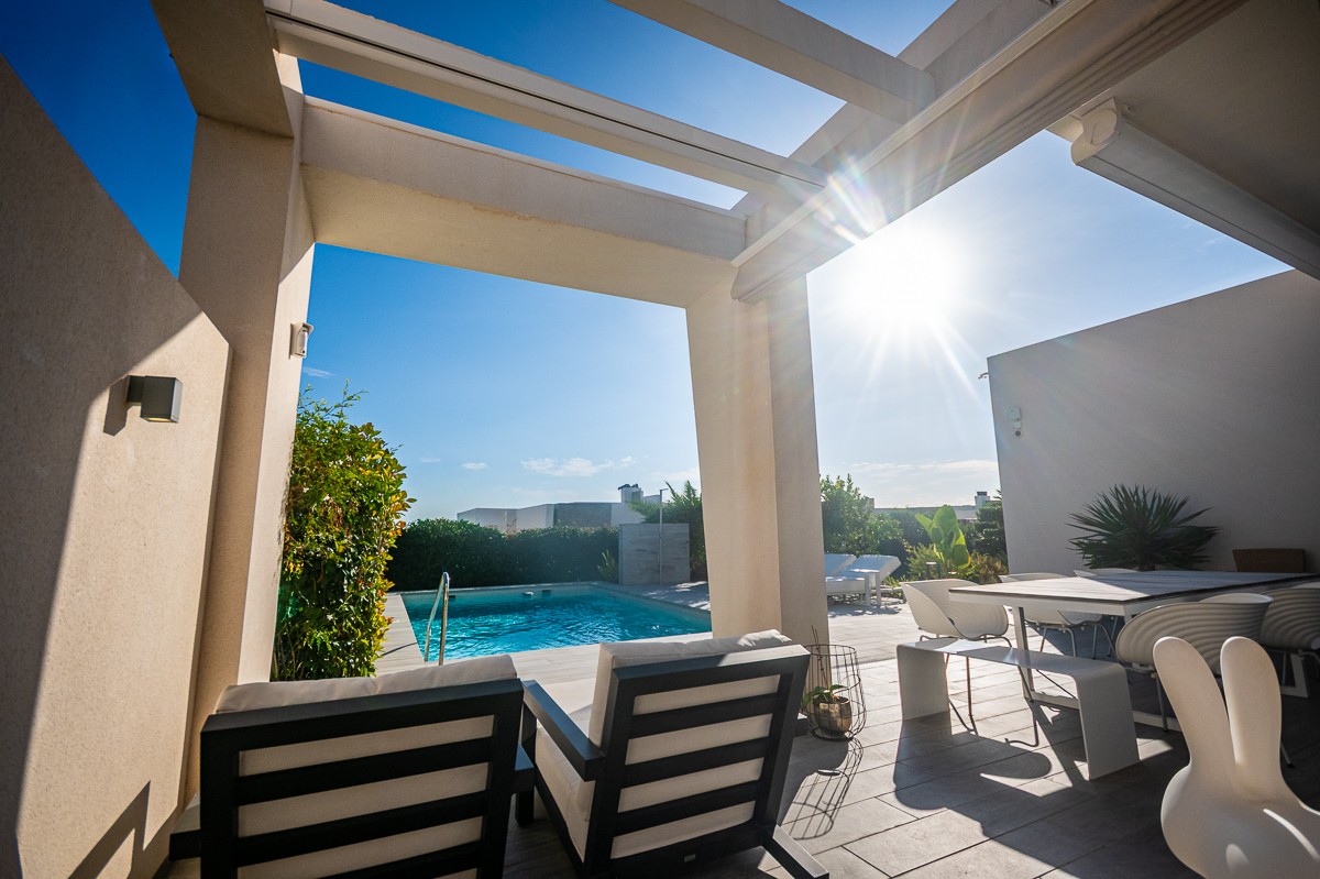 Garden in villa for sale in Algorfa