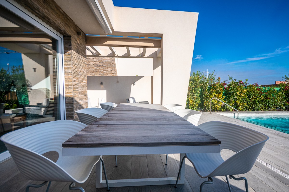 Exterior view in villa for sale in Algorfa