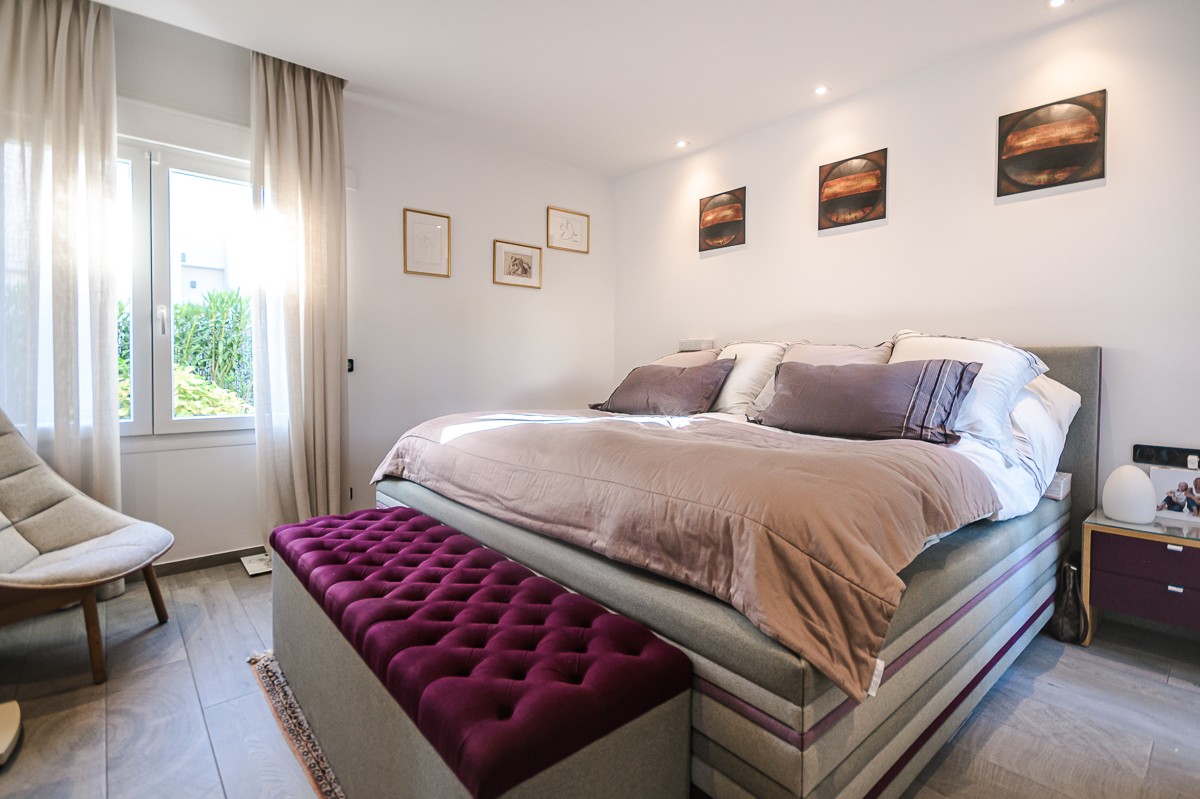 Bathroom in villa for sale in Algorfa