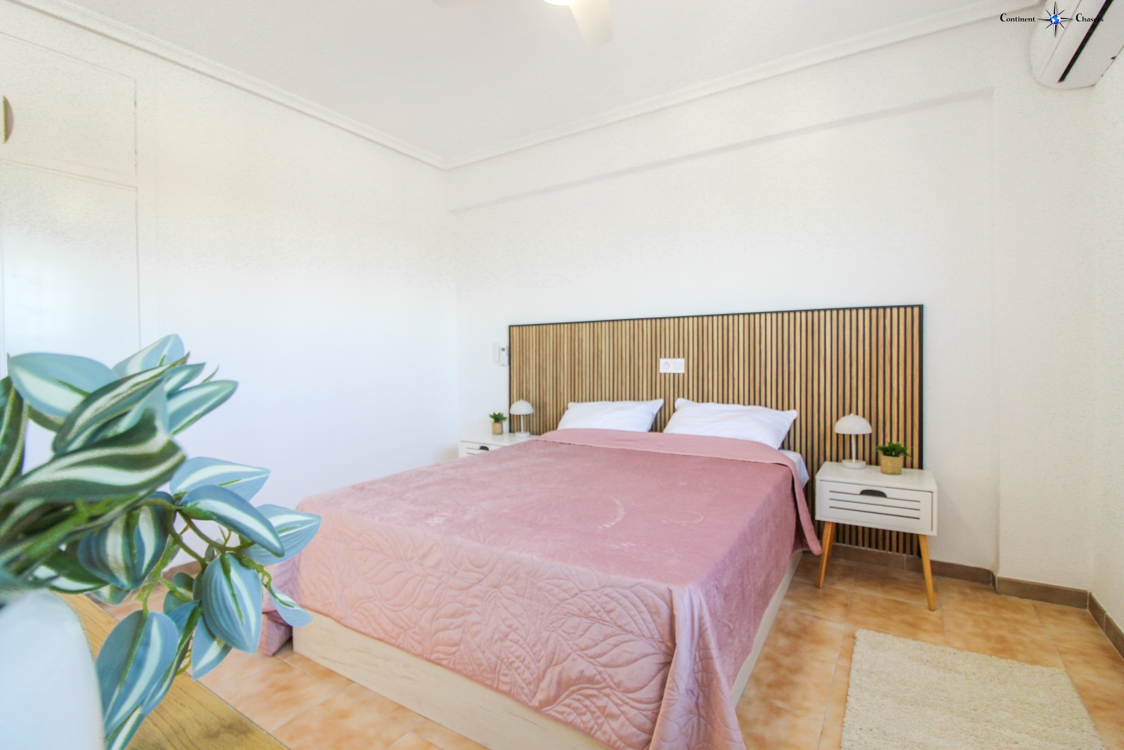 Master bedroom in penthouse for sale in Punta Prima