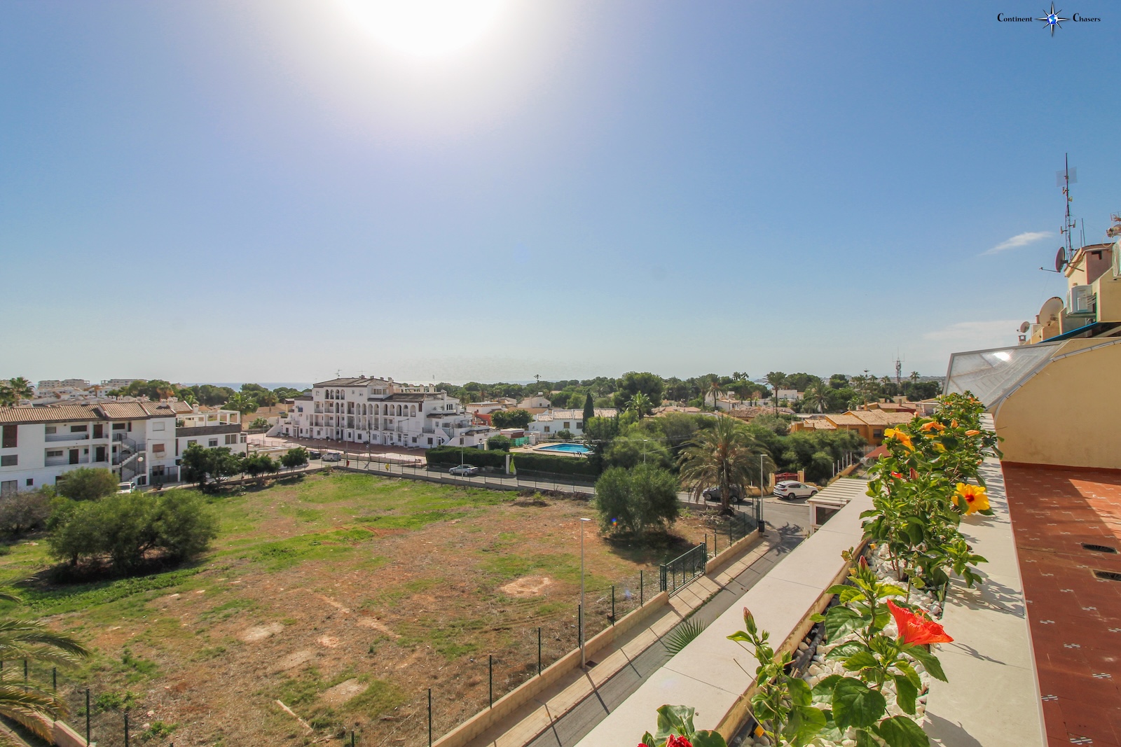 This beautiful apartment is located in an excellent area, offering easy access to all kinds of servi