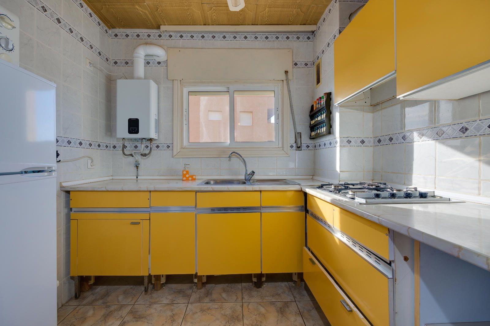Kitchen in apartment for sale in Guardamar del Segura