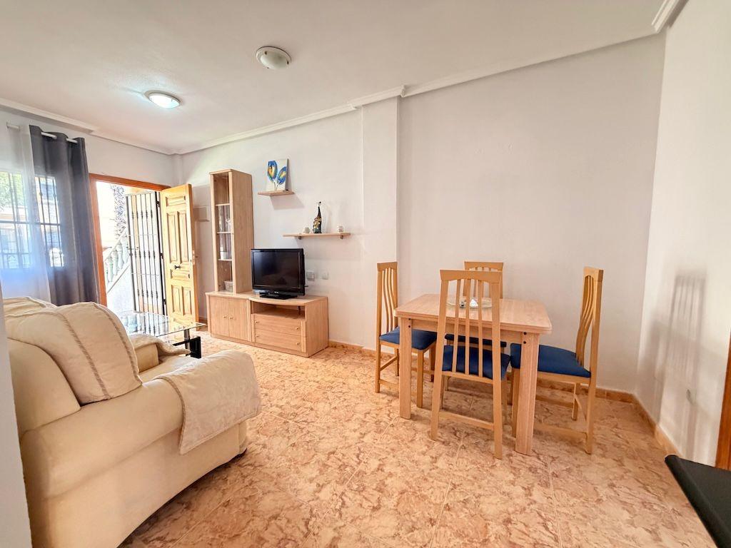 Bedroom in bungalow for sale in Orihuela Costa
