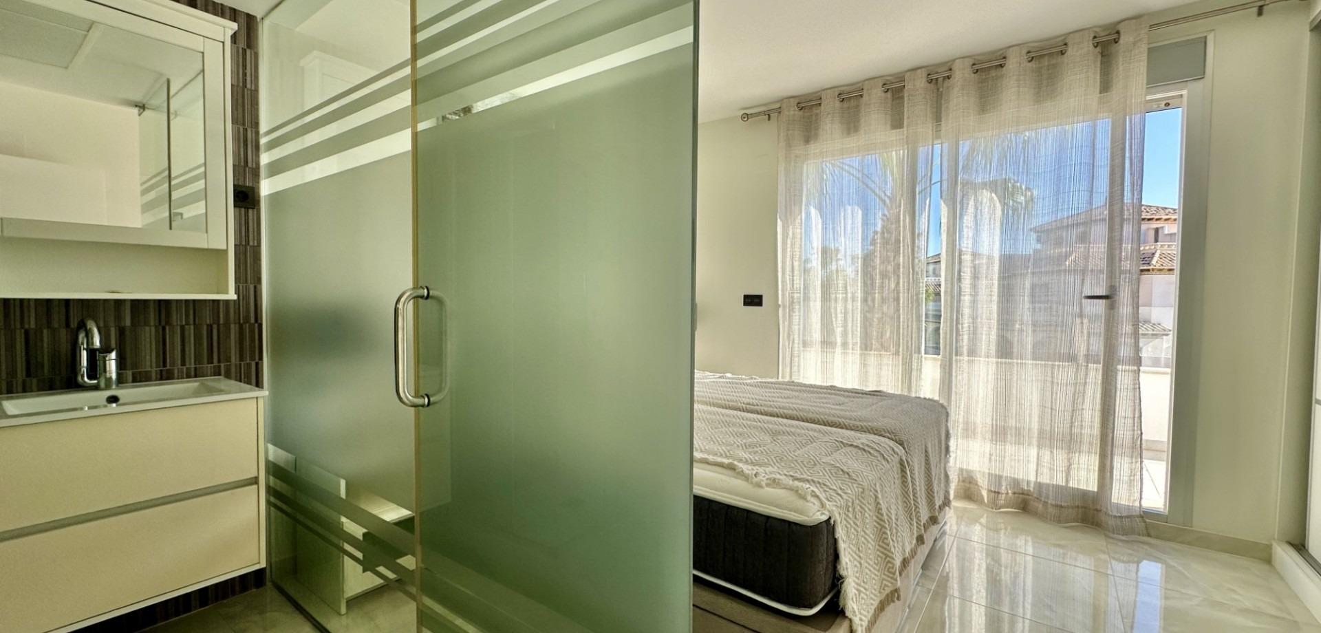 Bathroom in villa for sale in Orihuela Costa