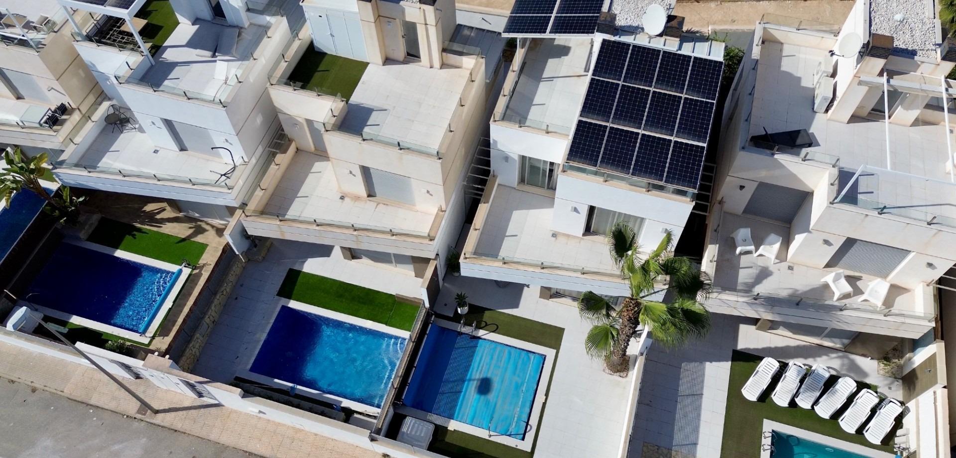 Bedroom in villa for sale in Orihuela Costa