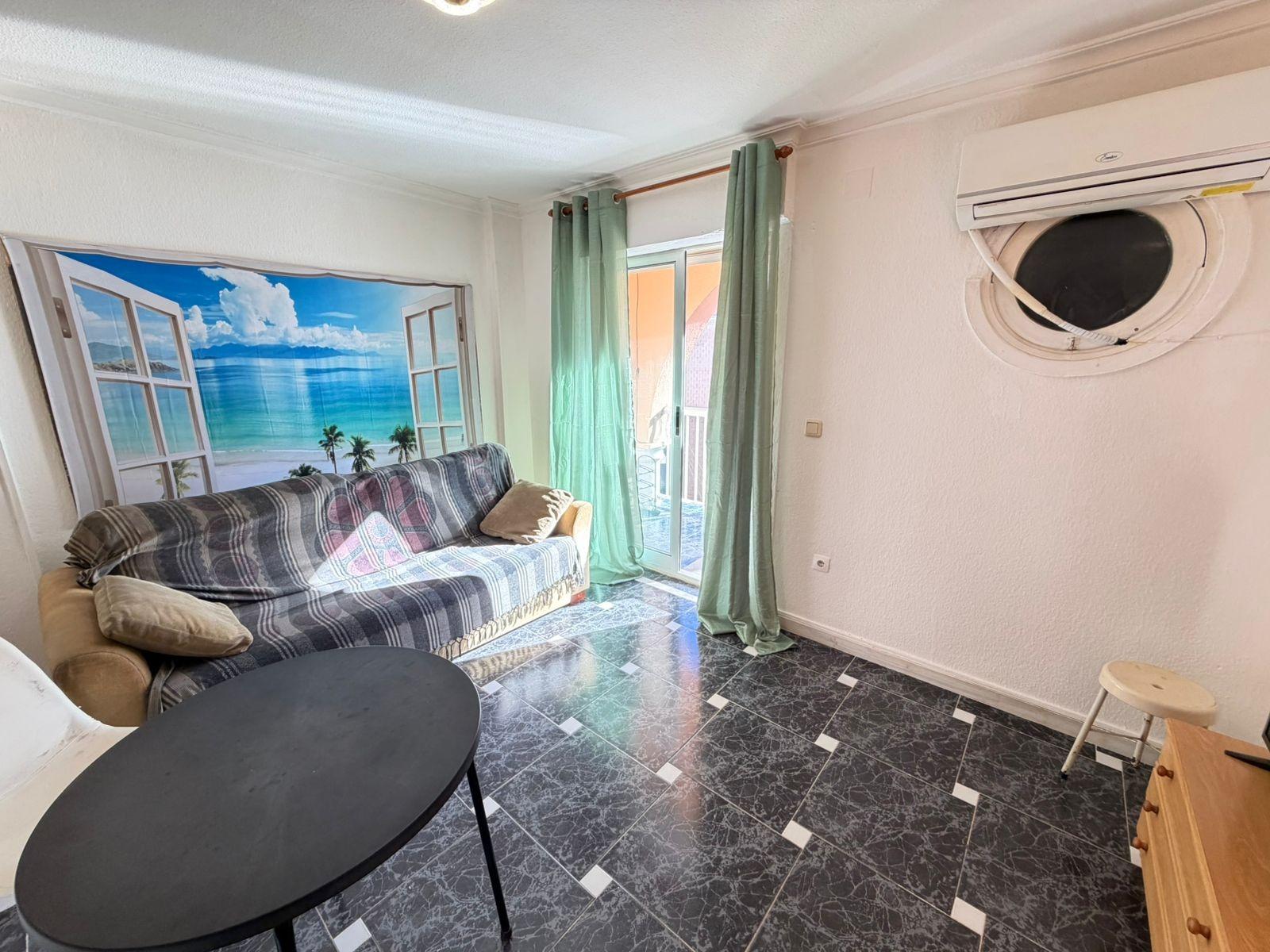 Cosy flat with solarium, swimming pool and garden in La Mata Located on the third floor of a buildin