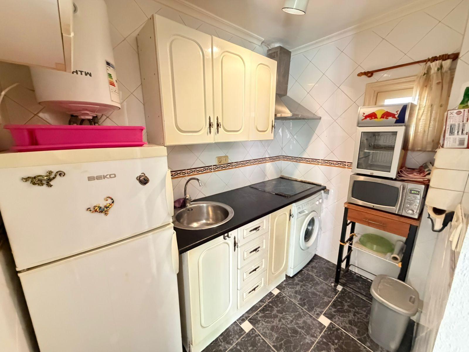 Cosy flat with solarium, swimming pool and garden in La Mata Located on the third floor of a buildin
