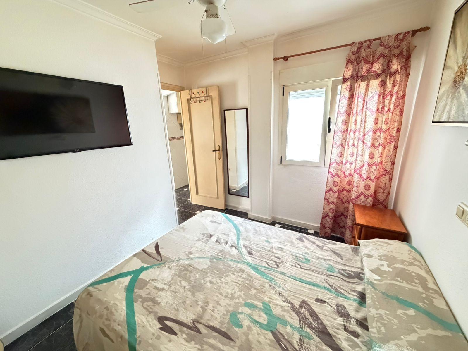 Cosy flat with solarium, swimming pool and garden in La Mata Located on the third floor of a buildin