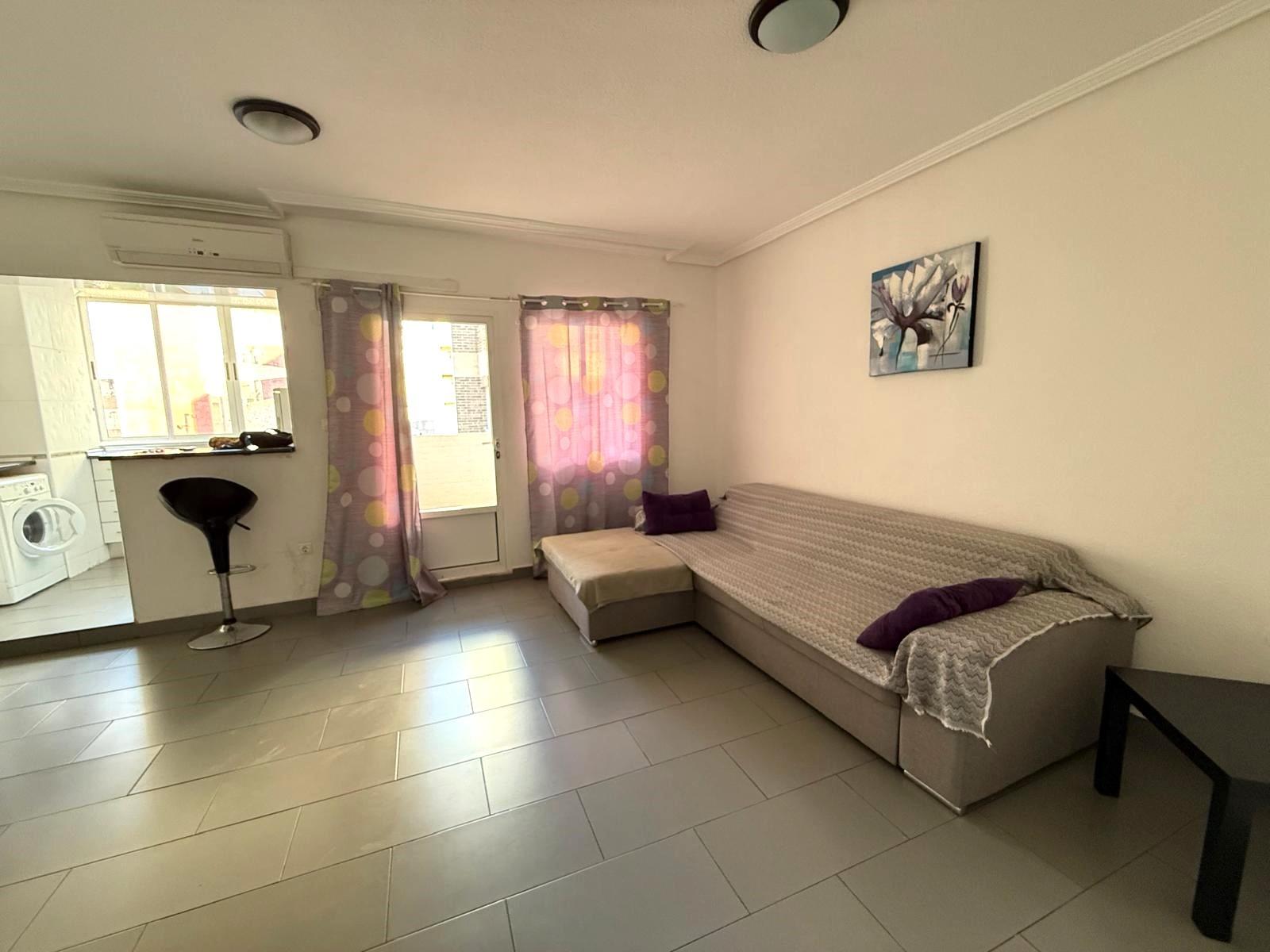 Bright 1-bedroom apartment with terrace in Torrevieja One-bedroom flat located on the second floor,