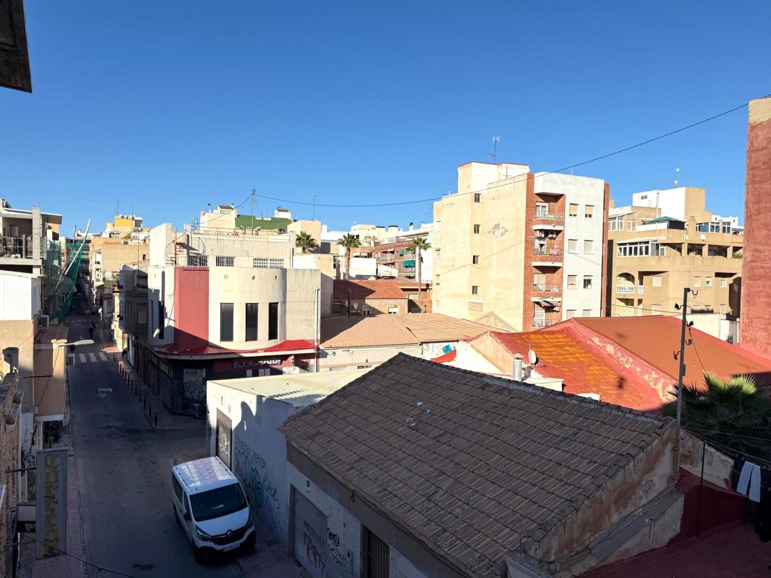 Master bedroom in apartment for sale in Torrevieja