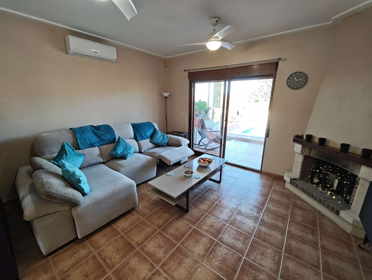 Master bedroom in villa for sale in Canada del Trigo