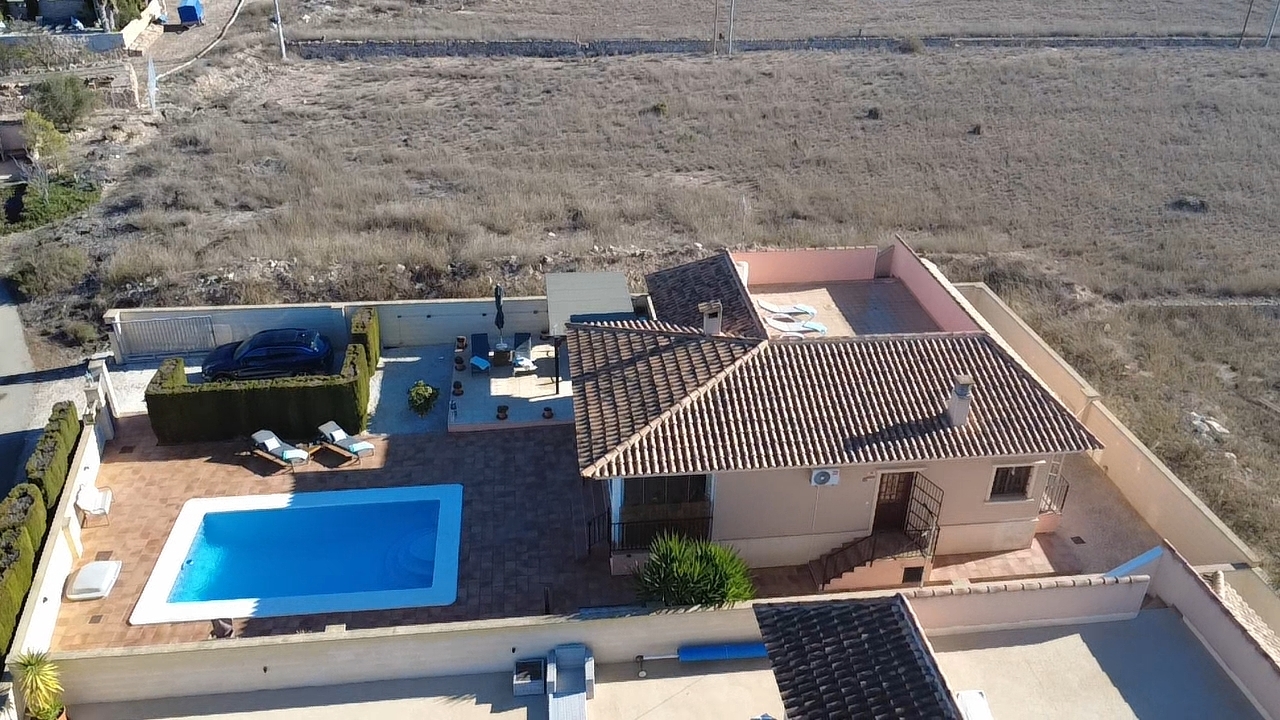 Pool area in villa for sale in Canada del Trigo
