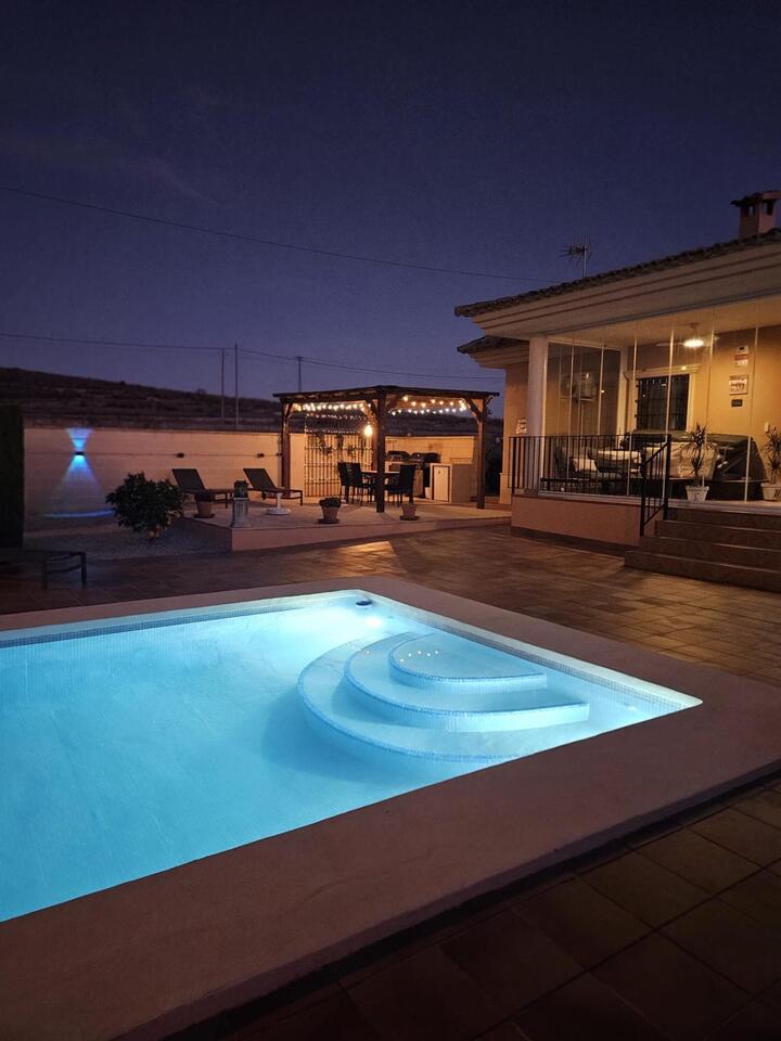 Master bedroom in villa for sale in Canada del Trigo