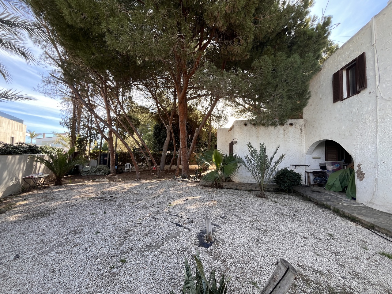 Living room in villa for sale in Cabo Roig