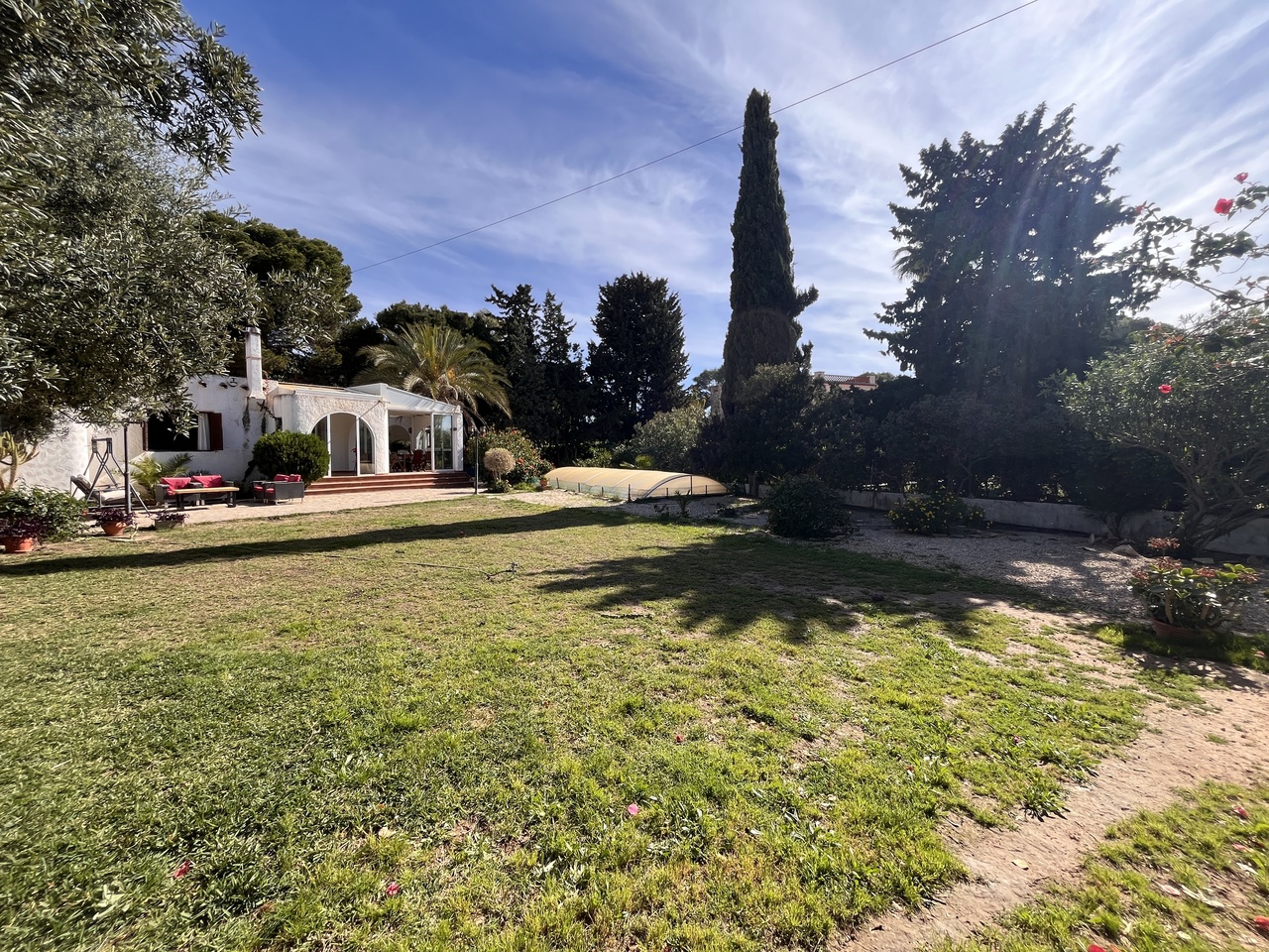 Kitchen in villa for sale in Cabo Roig