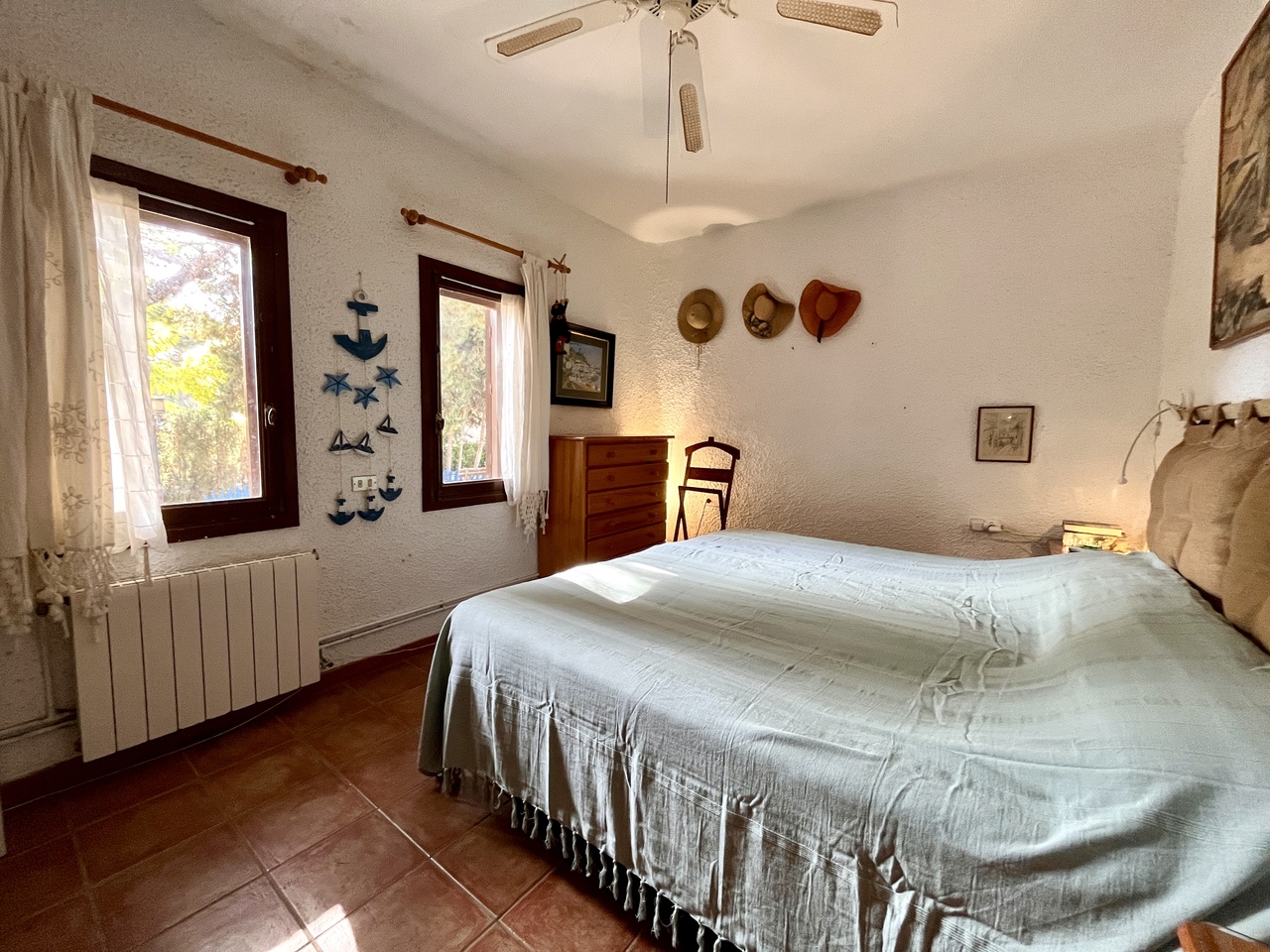 Dining area in villa for sale in Cabo Roig