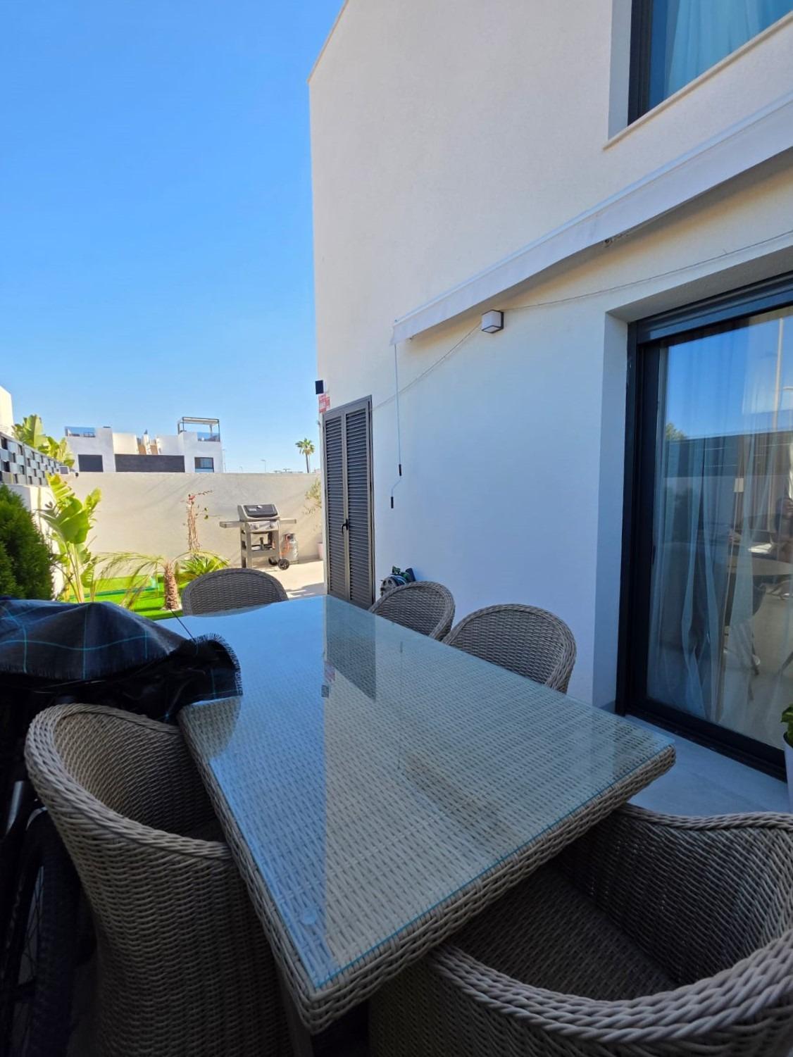 Bedroom in villa for sale in Benijofar