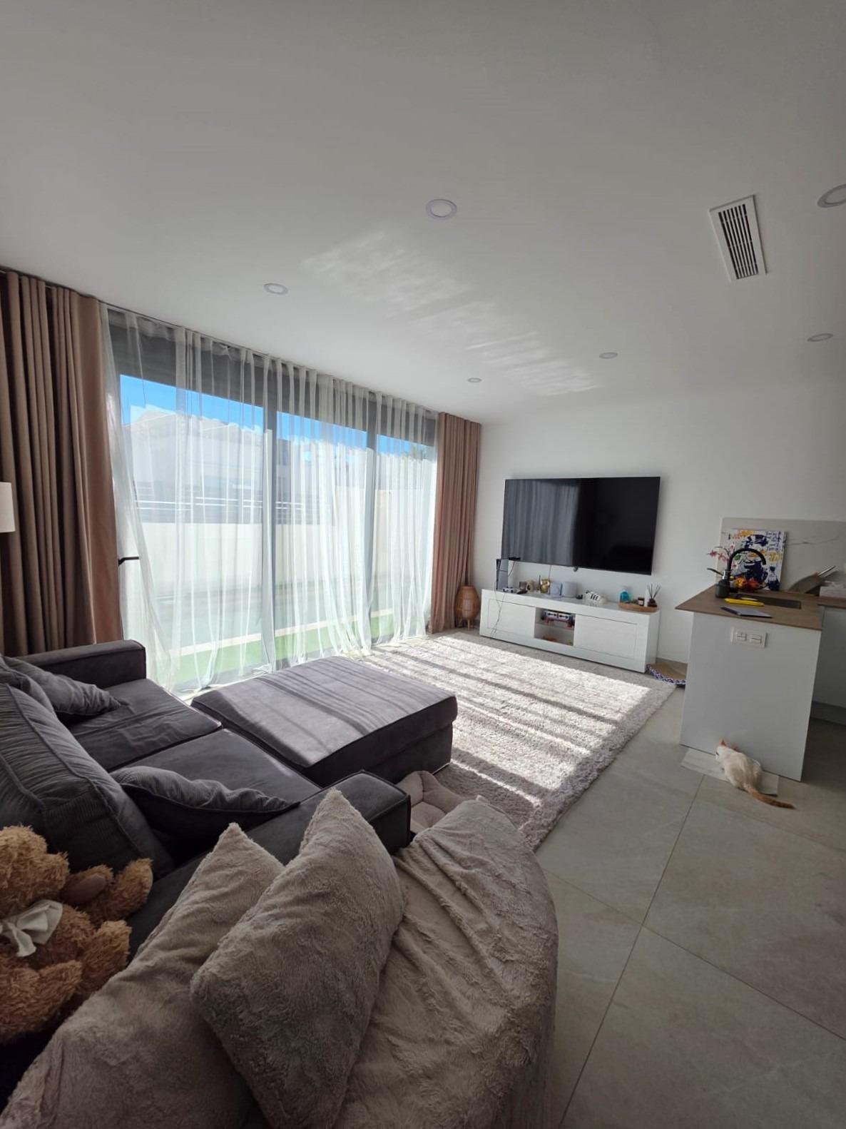 Terrace in villa for sale in Benijofar