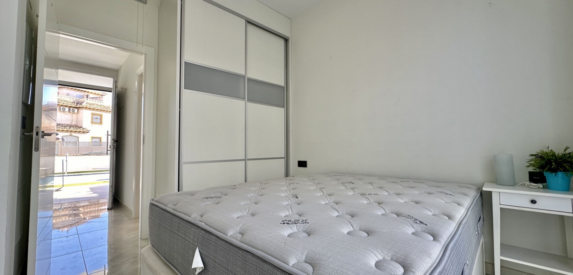 Bedroom in villa for sale in Orihuela Costa