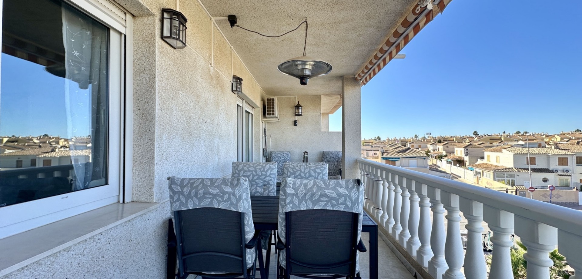 Bedroom in apartment for sale in Orihuela Costa